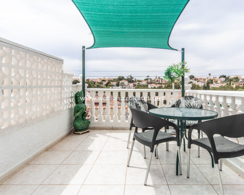 Resale - Detached - Urb. La Marina