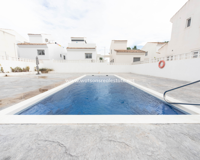 Resale - Detached - Urb. La Marina