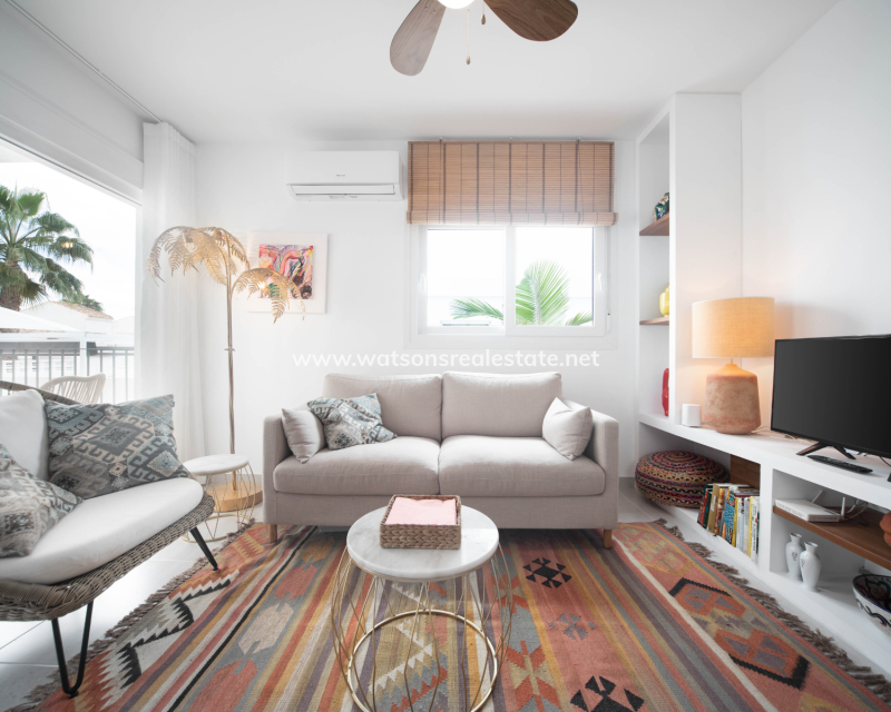 Resale - Detached - Urb. La Marina