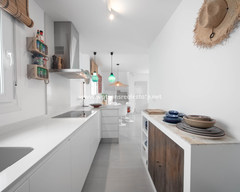 Resale - Detached - Urb. La Marina