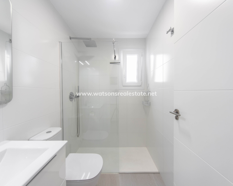 Resale - Detached - Urb. La Marina