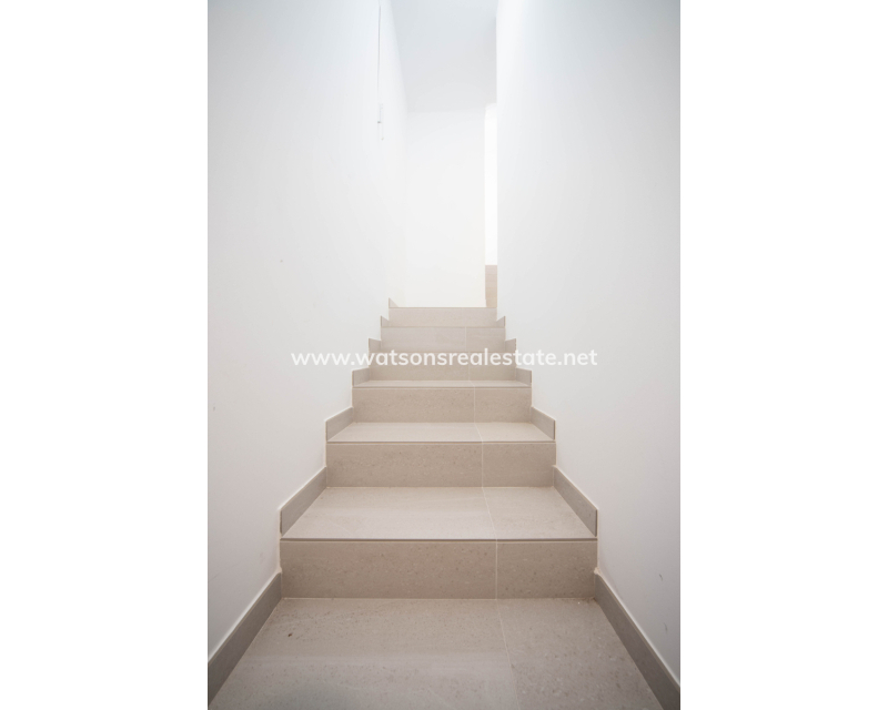 Resale - Detached - Urb. La Marina