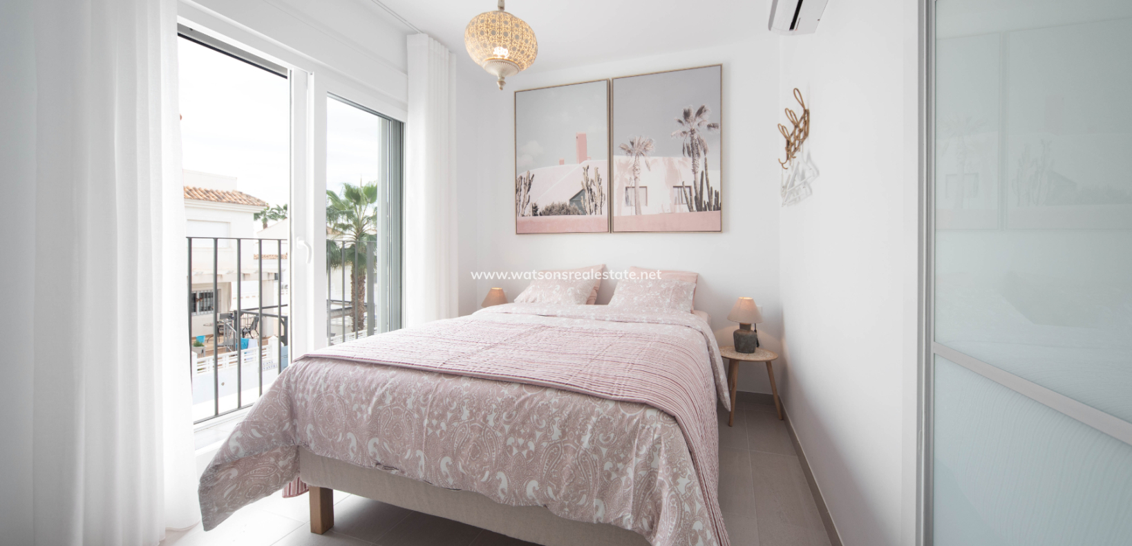 Resale - Detached - Urb. La Marina