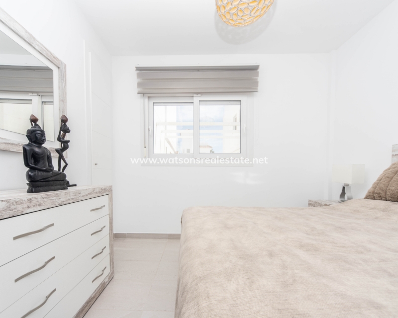 Resale - Detached - Urb. La Marina