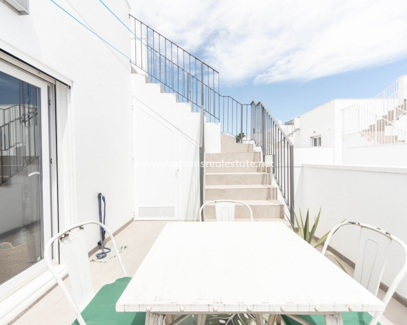 Resale - Detached - Urb. La Marina