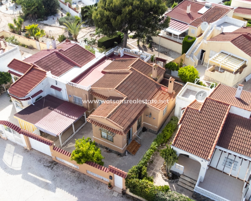 Resale - Detached - Urb. La Marina