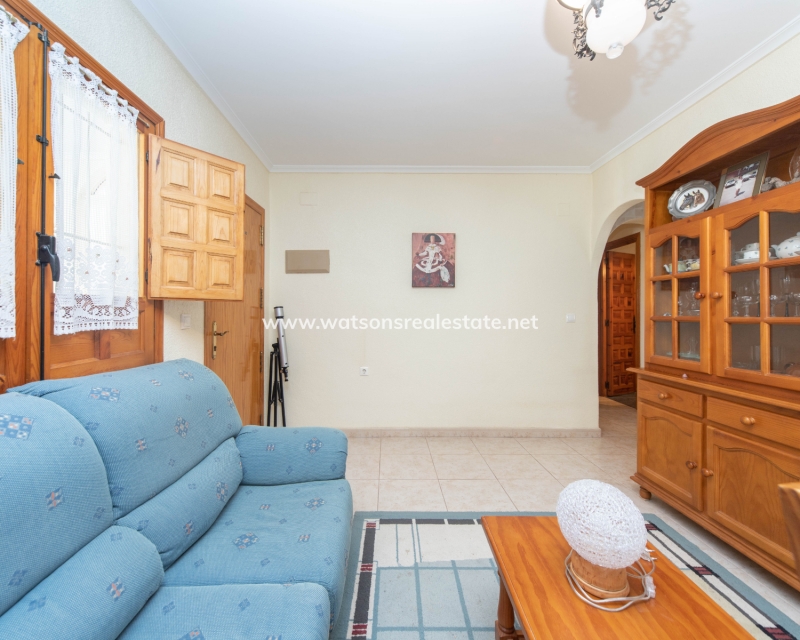 Resale - Detached - Urb. La Marina