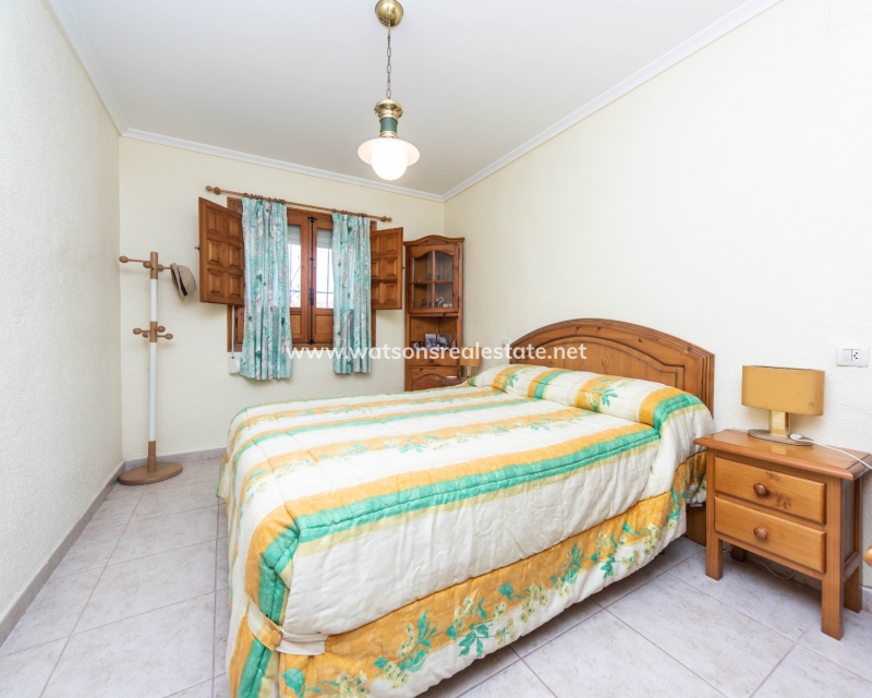 Resale - Detached - Urb. La Marina