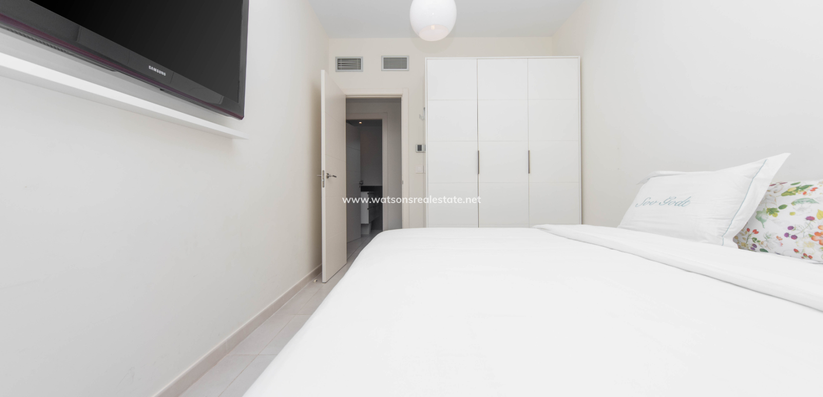 Resale - Detached - Urb. La Marina