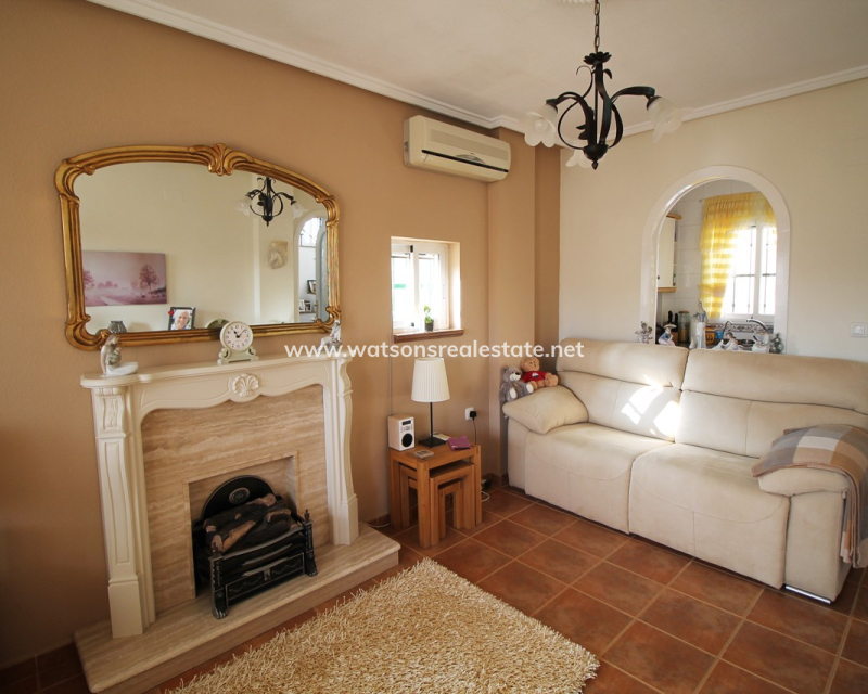 Resale - Detached - Urb. La Marina