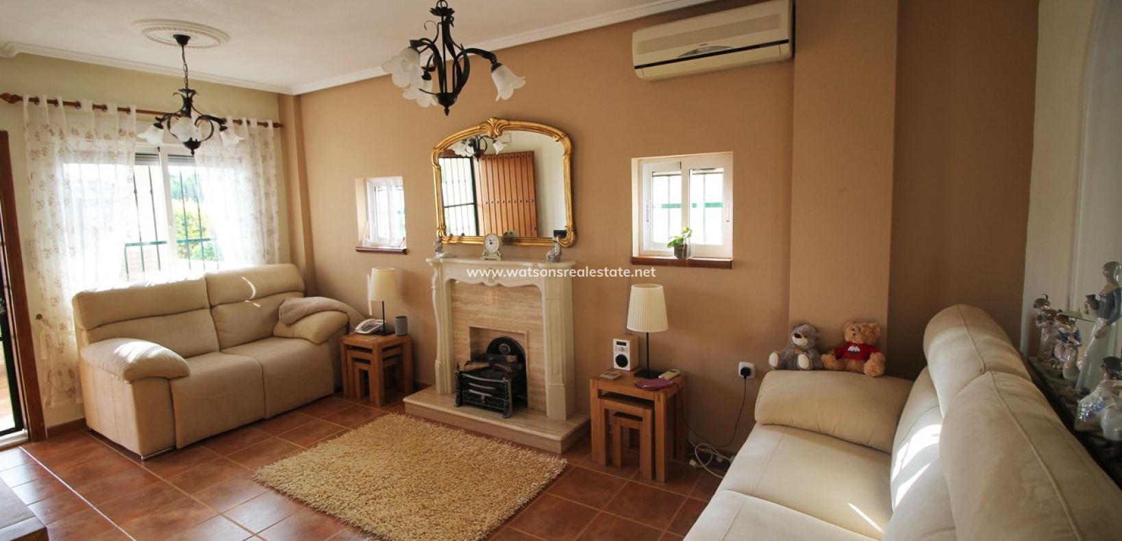 Resale - Detached - Urb. La Marina