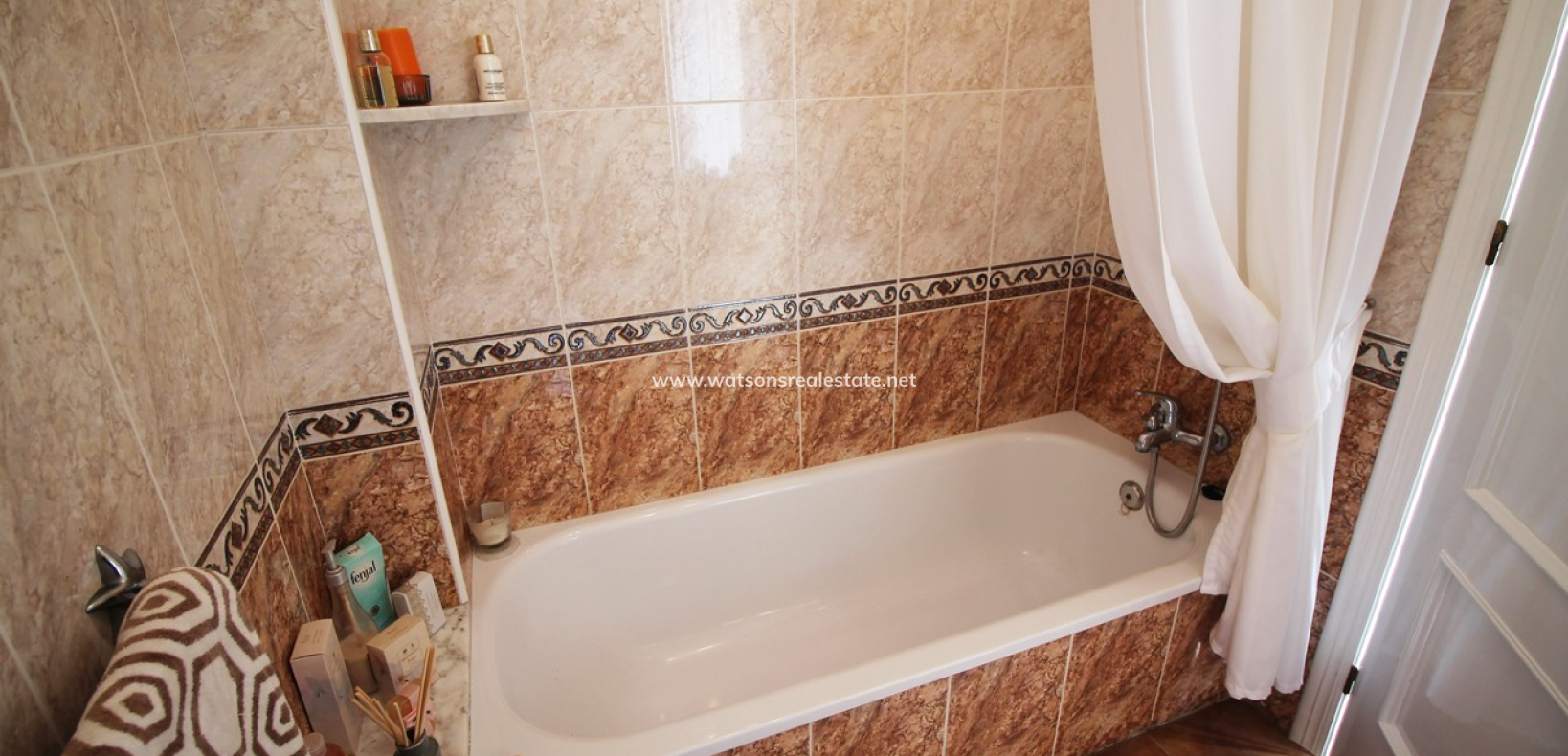 Resale - Detached - Urb. La Marina