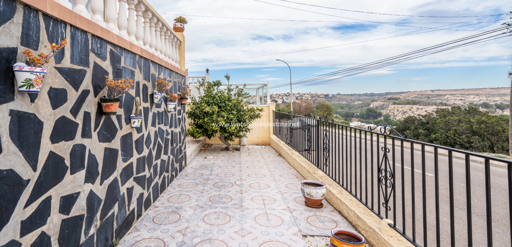 Resale - Detached - Urb. La Marina