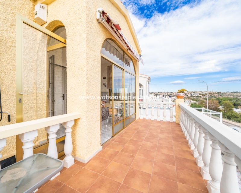 Resale - Detached - Urb. La Marina