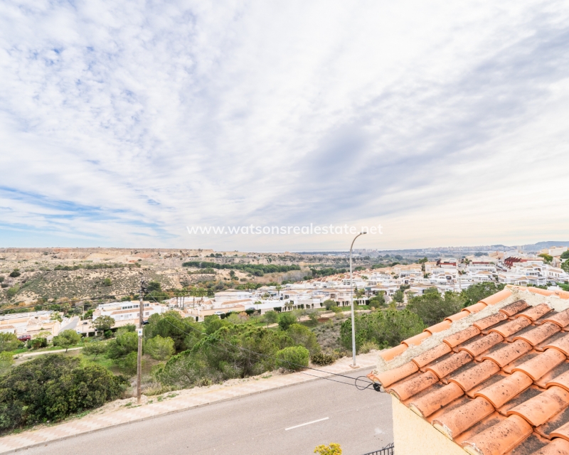 Resale - Detached - Urb. La Marina