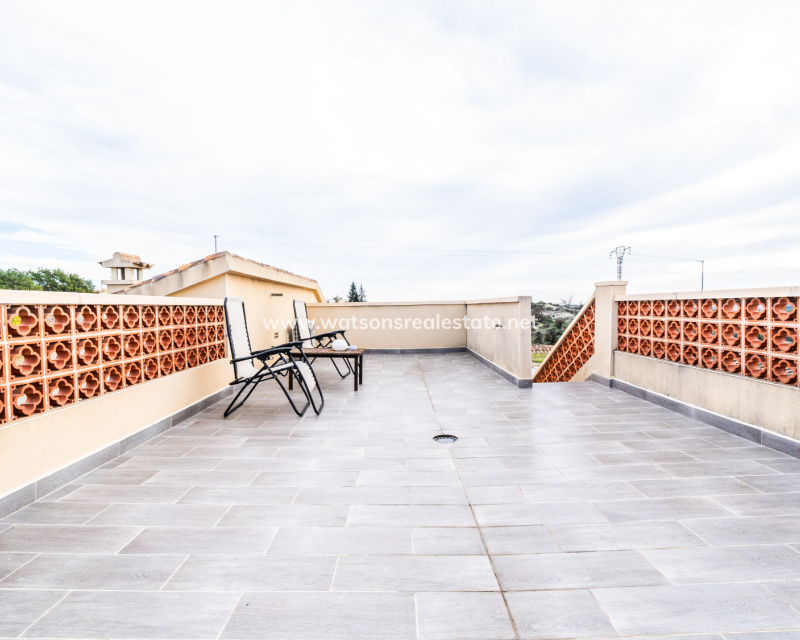 Resale - Detached - Urb. La Marina