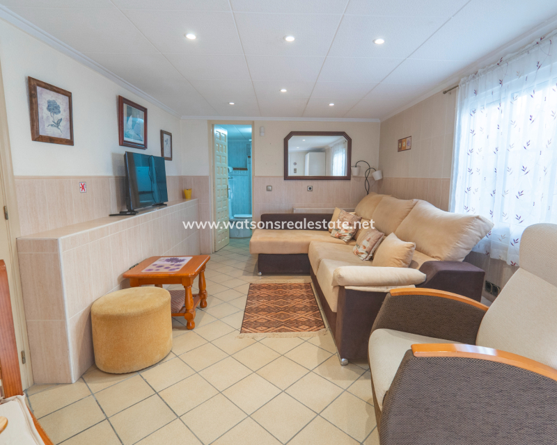 Resale - Detached - Urb. La Marina