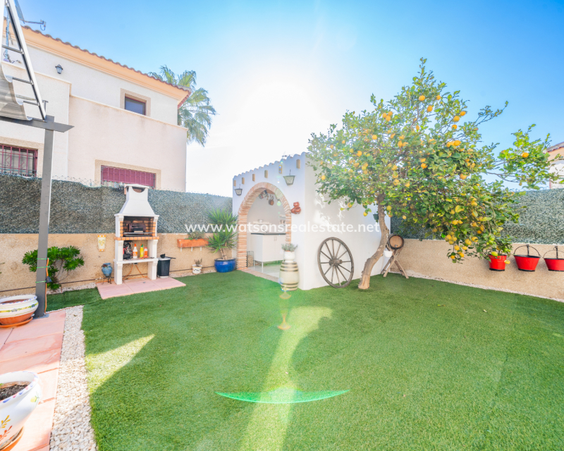 Resale - Detached - Urb. La Marina