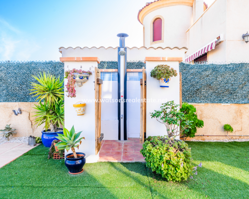 Resale - Detached - Urb. La Marina