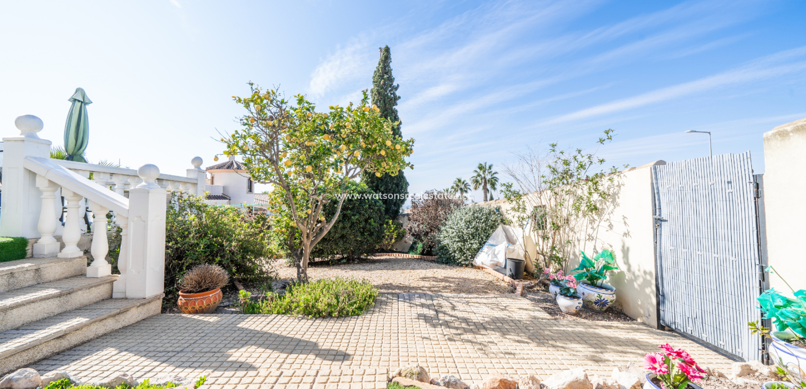 Resale - Detached - Urb. La Marina