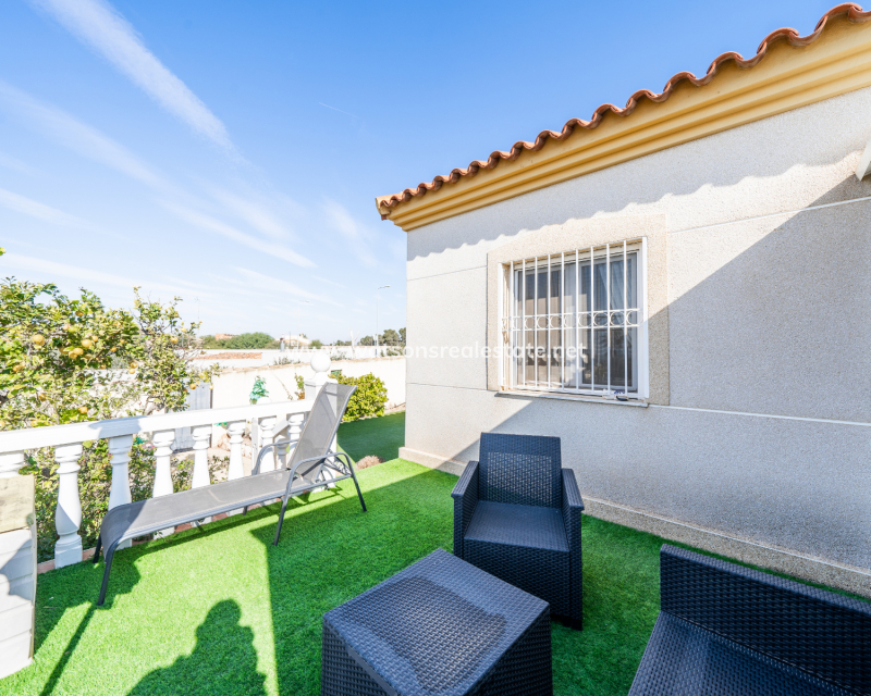 Resale - Detached - Urb. La Marina