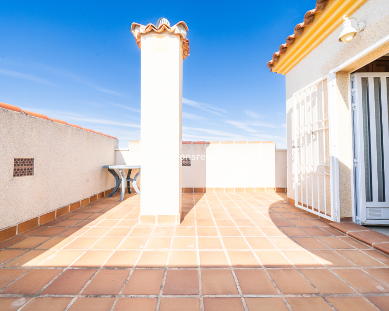 Resale - Detached - Urb. La Marina