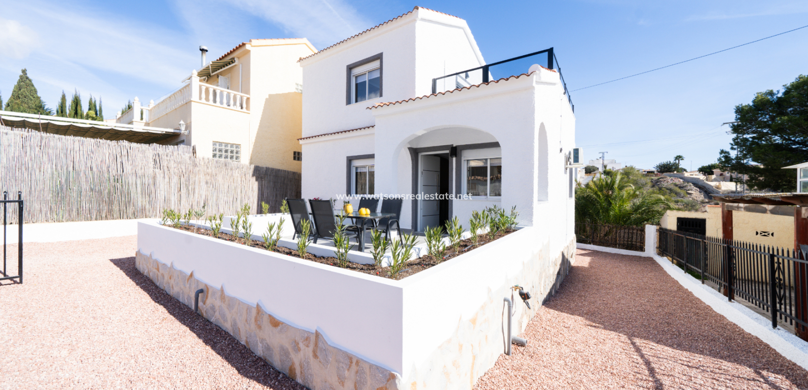Resale - Detached - Urb. La Marina