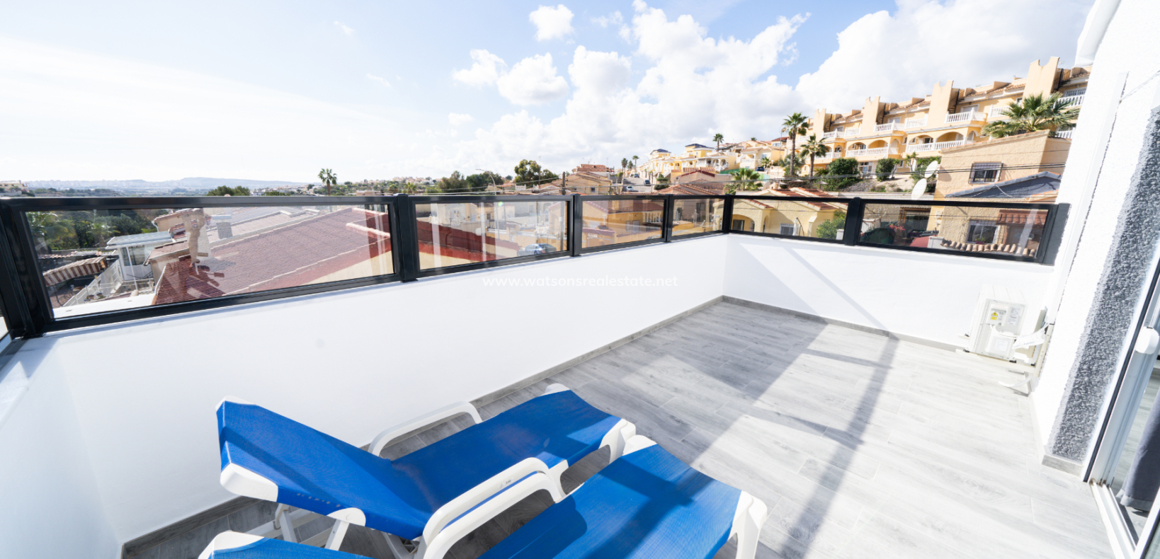 Resale - Detached - Urb. La Marina