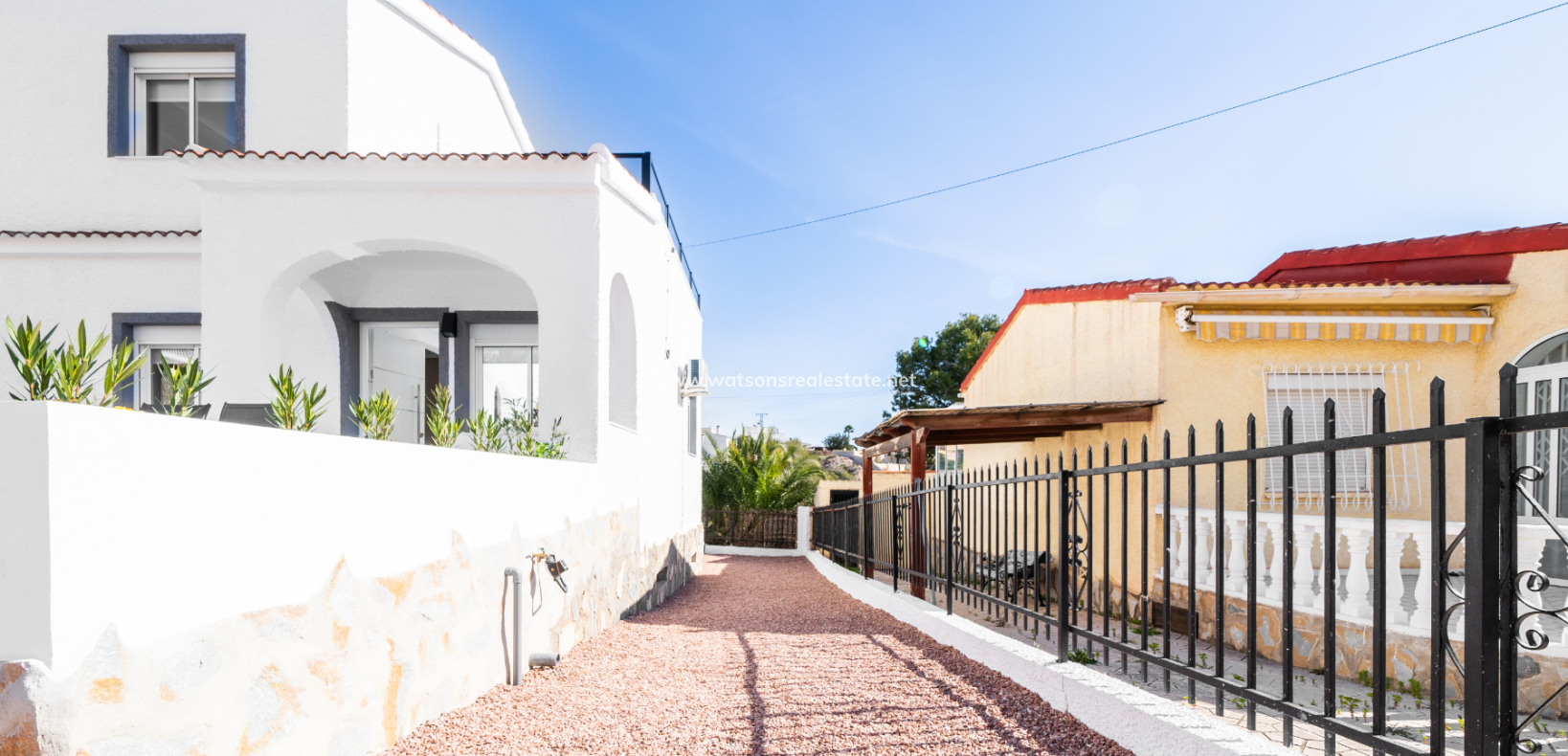 Resale - Detached - Urb. La Marina