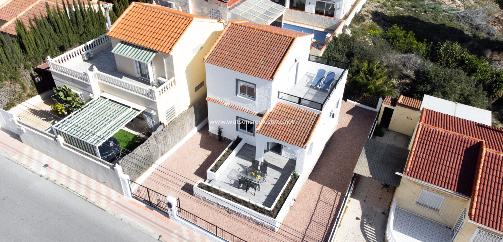 Resale - Detached - Urb. La Marina