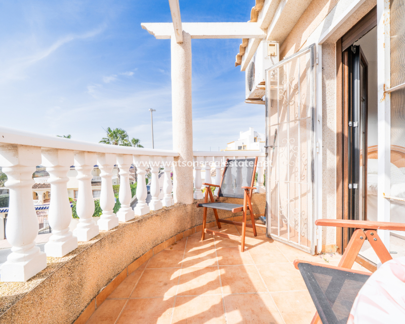 Resale - Detached - Urb. La Marina