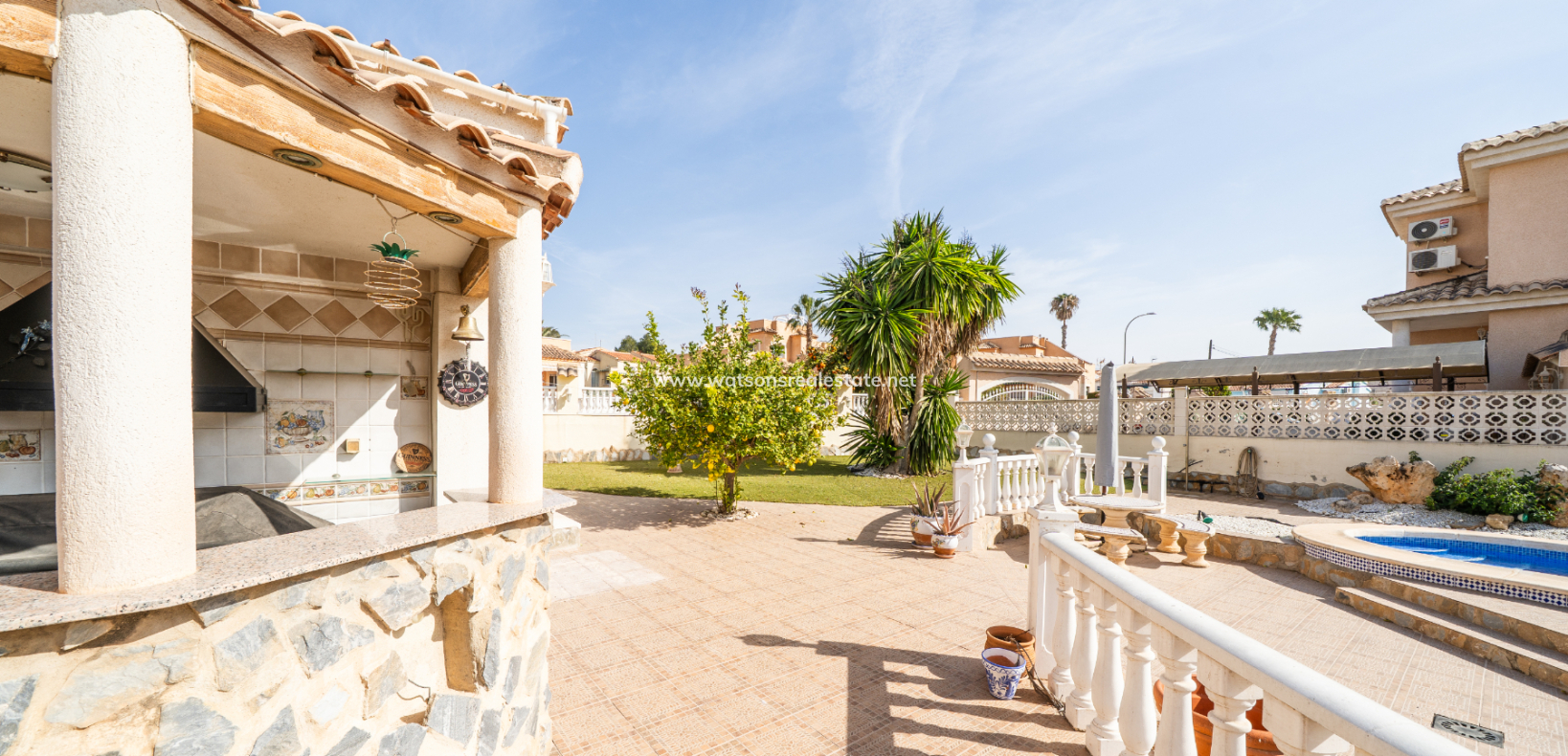 Resale - Detached - Urb. La Marina