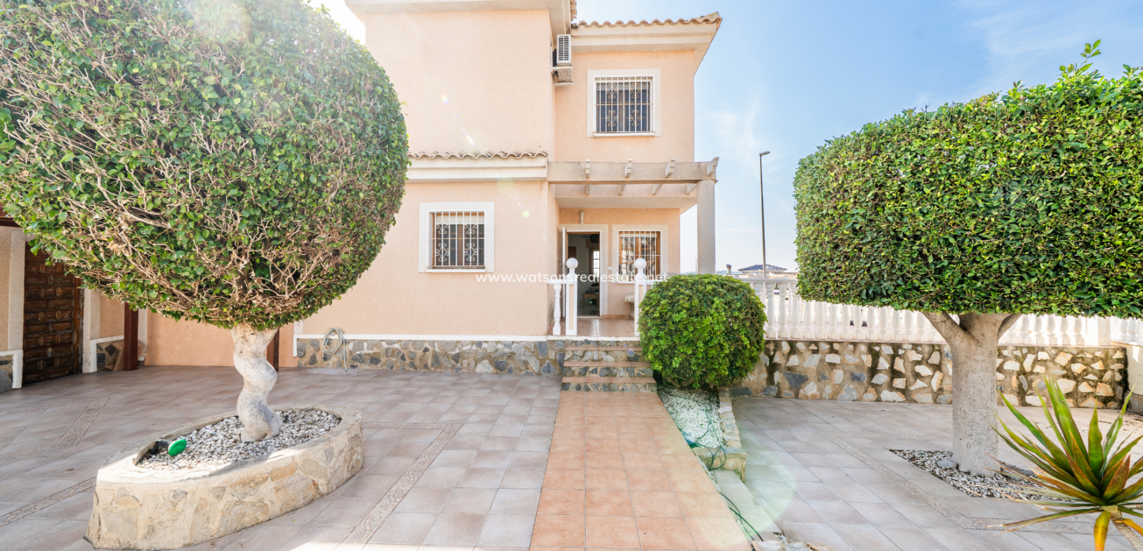 Resale - Detached - Urb. La Marina