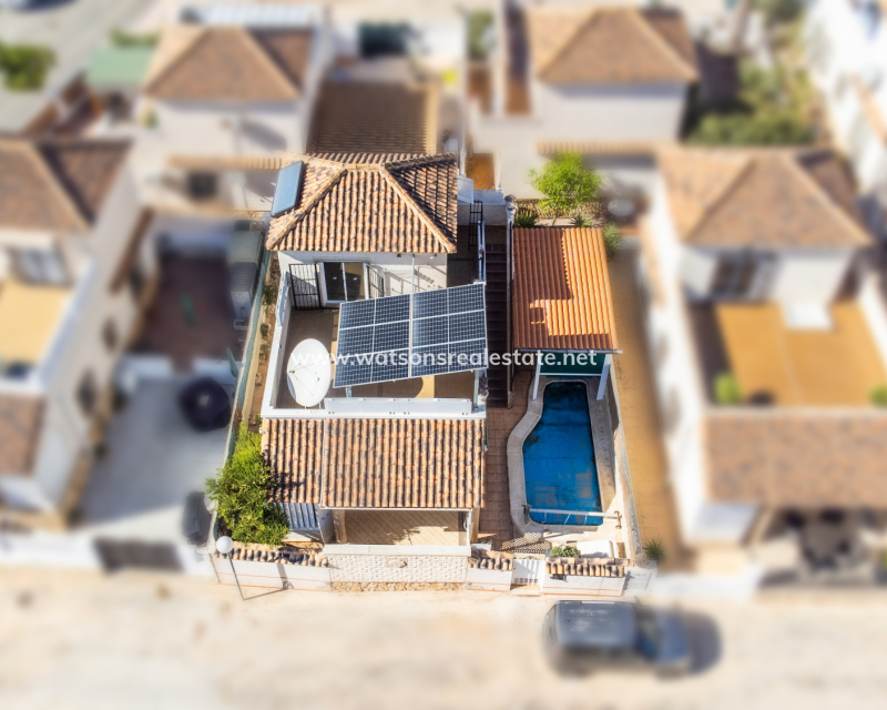 Resale - Detached - Urb. La Marina