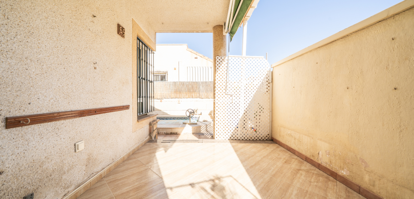 Resale - Detached - Urb. La Marina