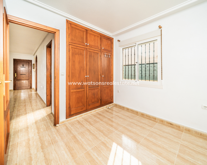 Resale - Detached - Urb. La Marina