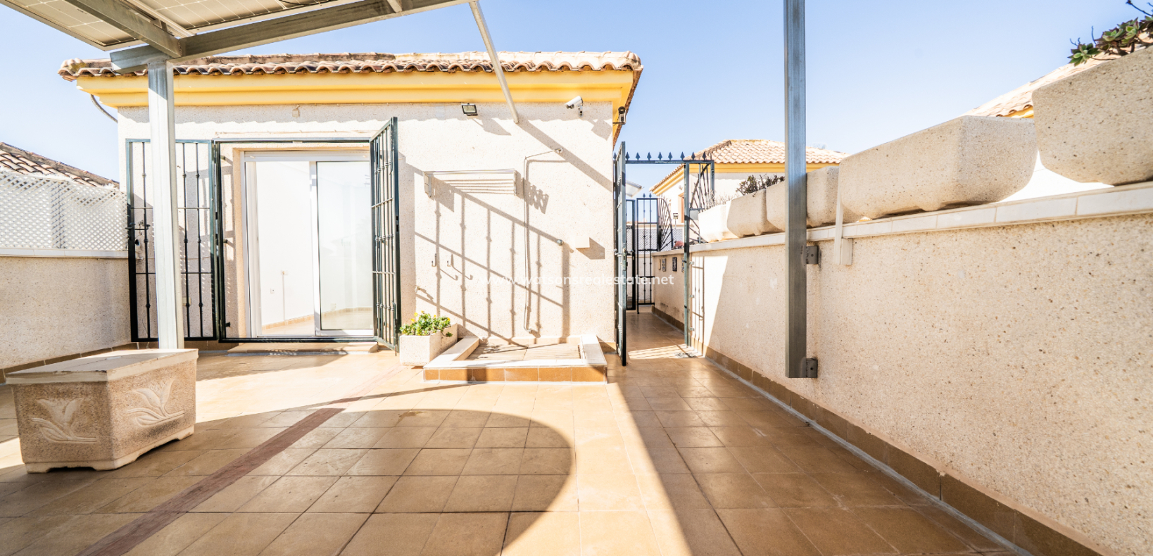 Resale - Detached - Urb. La Marina