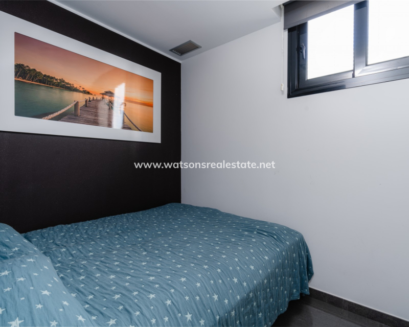 Resale - Detached - Urb. La Marina