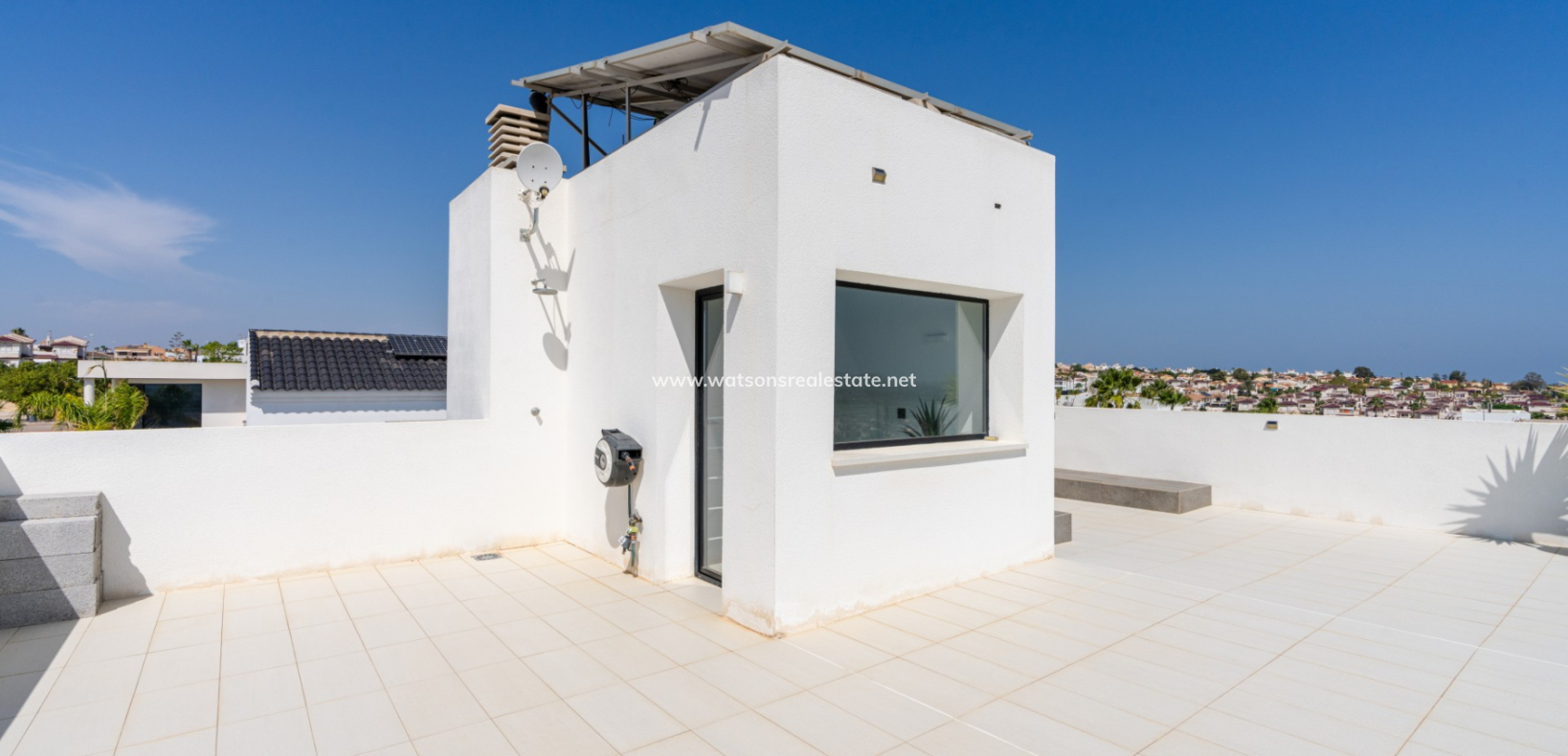 Resale - Detached - Urb. La Marina