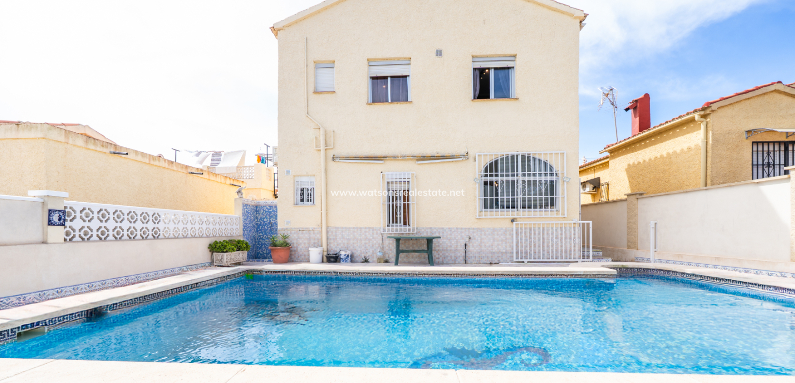 Resale - Detached - Urb. La Marina