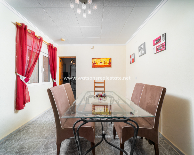 Resale - Detached - Urb. La Marina