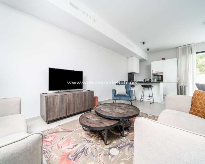 Resale - Detached - Urb. La Marina