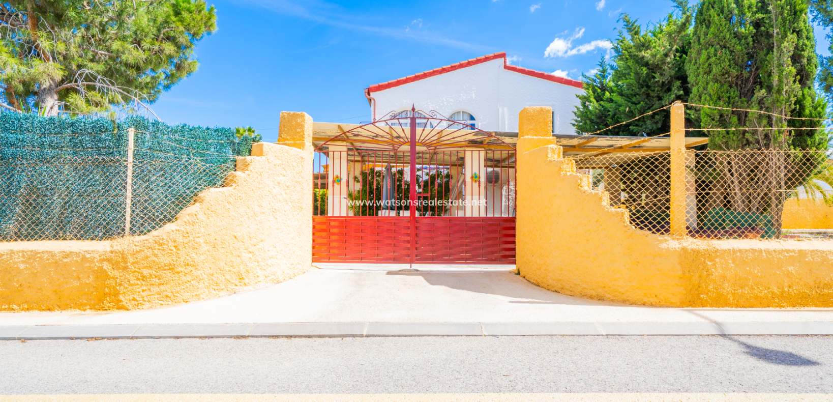Resale - Detached - Urb. La Marina