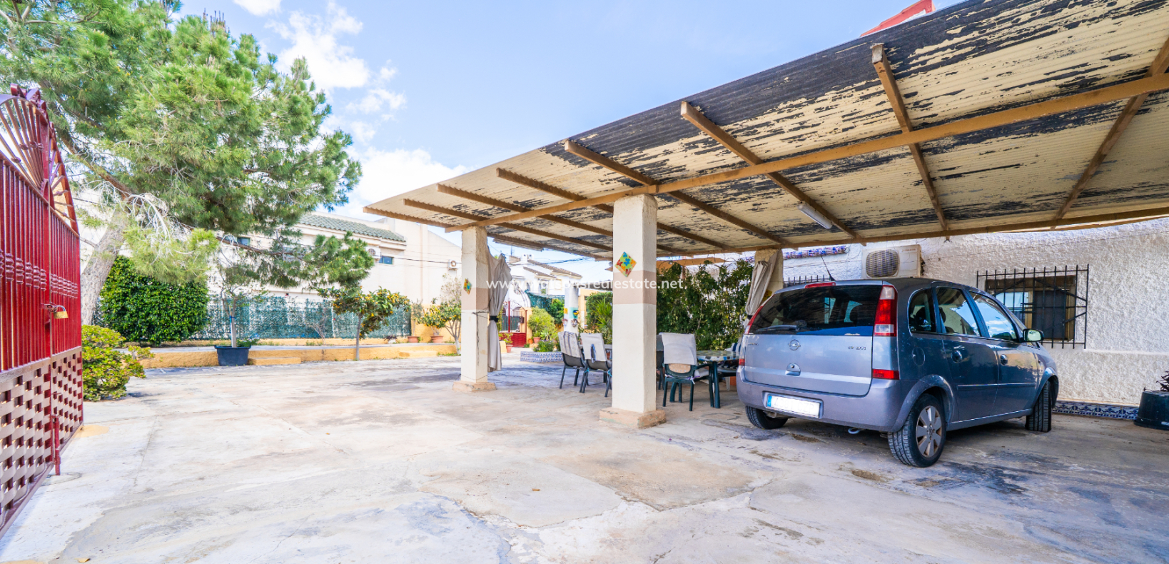 Resale - Detached - Urb. La Marina