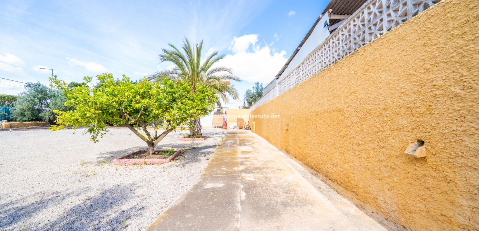 Resale - Detached - Urb. La Marina