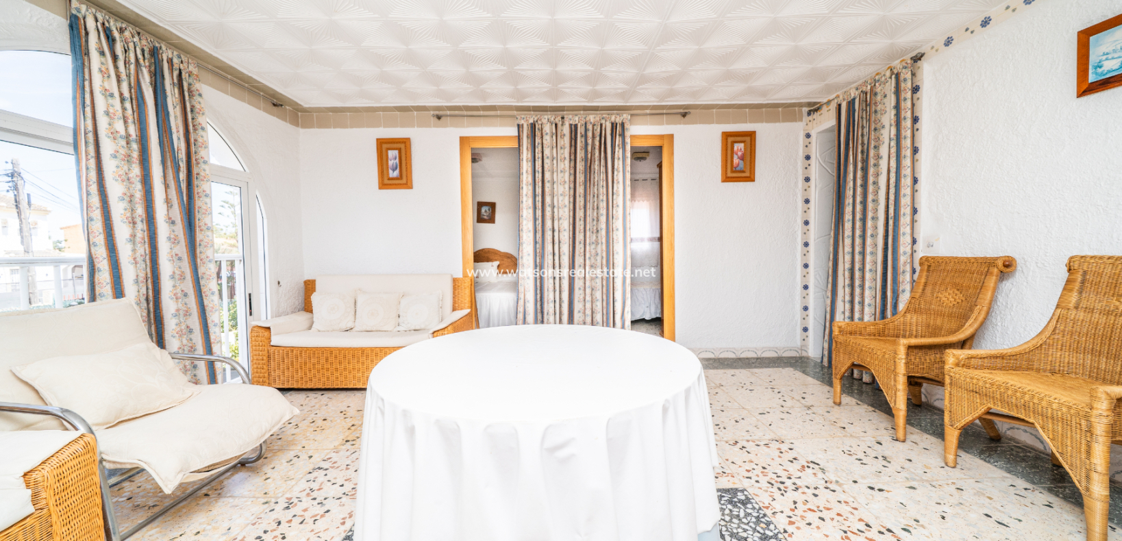 Resale - Detached - Urb. La Marina