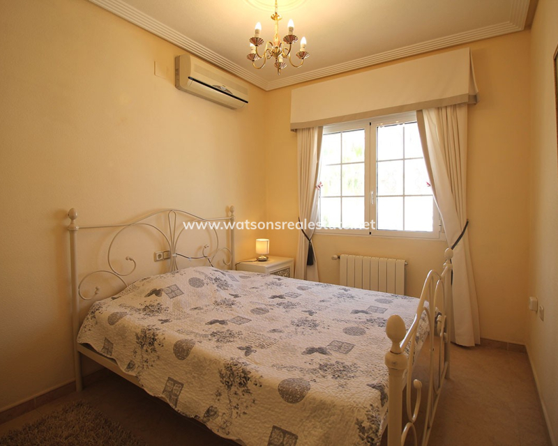 Resale - Detached - Urb. La Marina