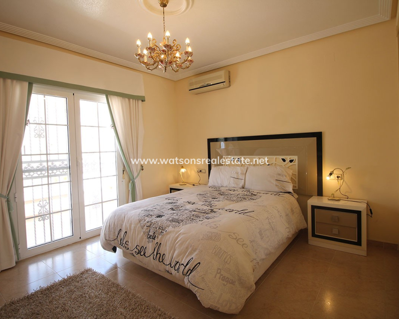 Resale - Detached - Urb. La Marina