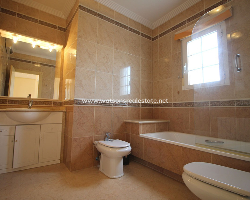 Resale - Detached - Urb. La Marina