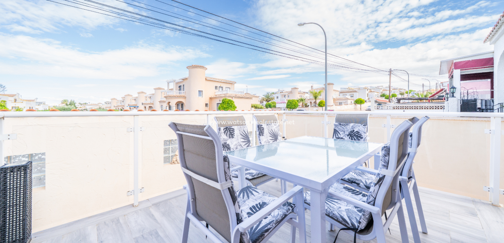 Resale - Detached - Urb. La Marina